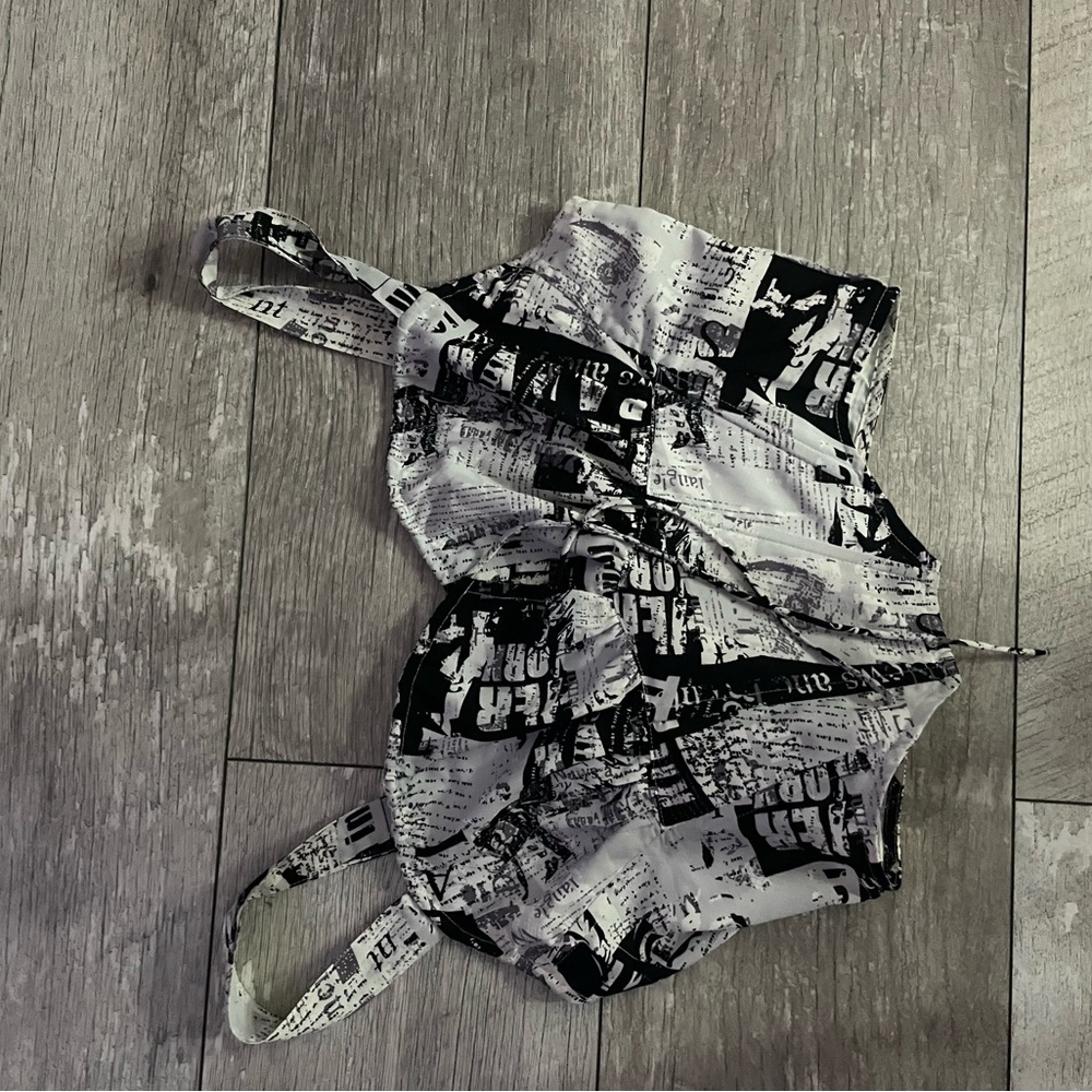 Black and White Graphic Print Top
